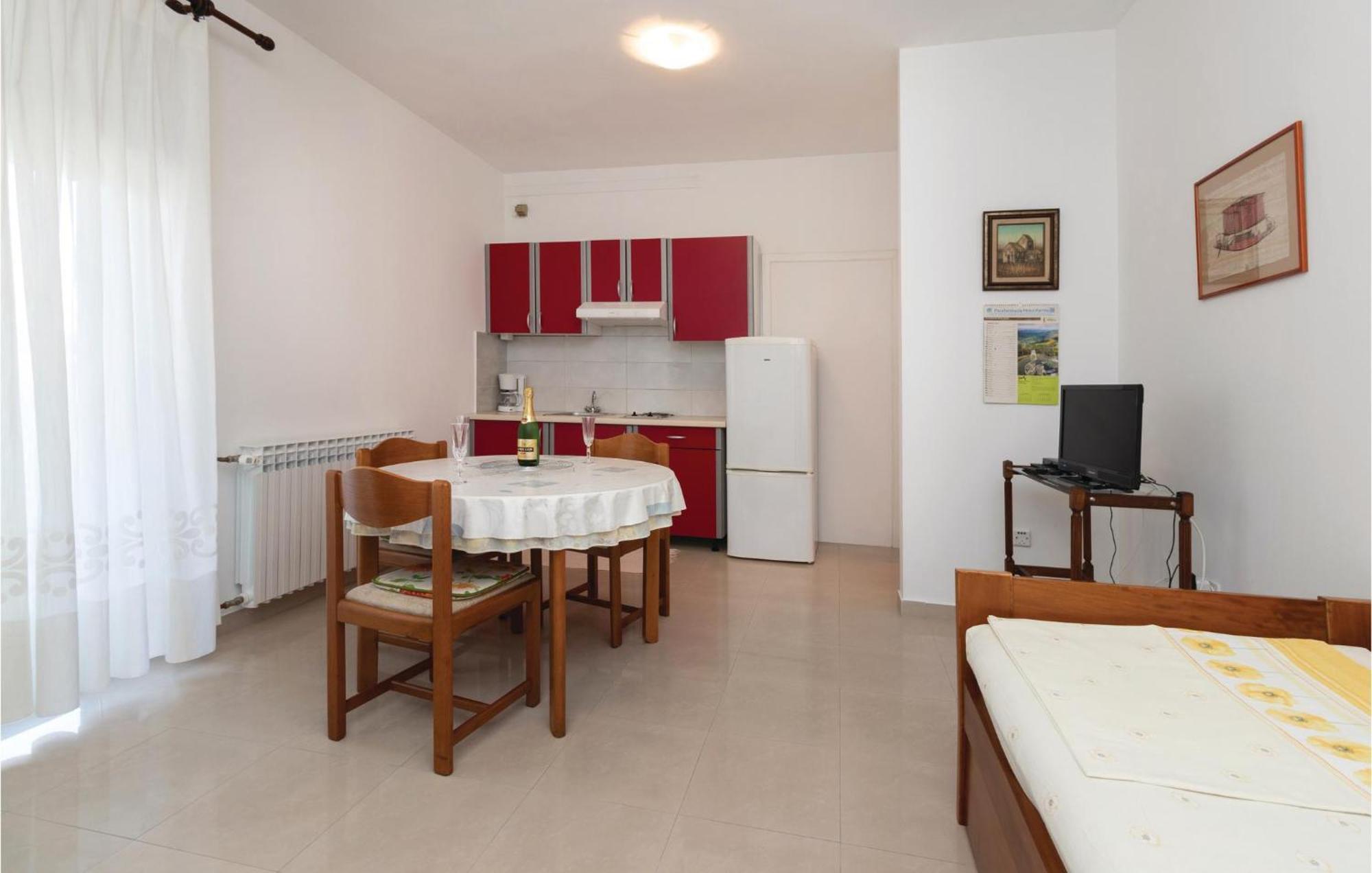 1 Bedroom Stunning Apartment In Задар Экстерьер фото